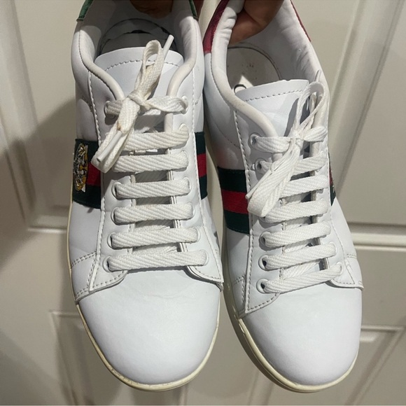 Gucci Other - Gucci White Leather Sneakers with Green & Red Stripe and Gold Tiger Patch Sz 7.5